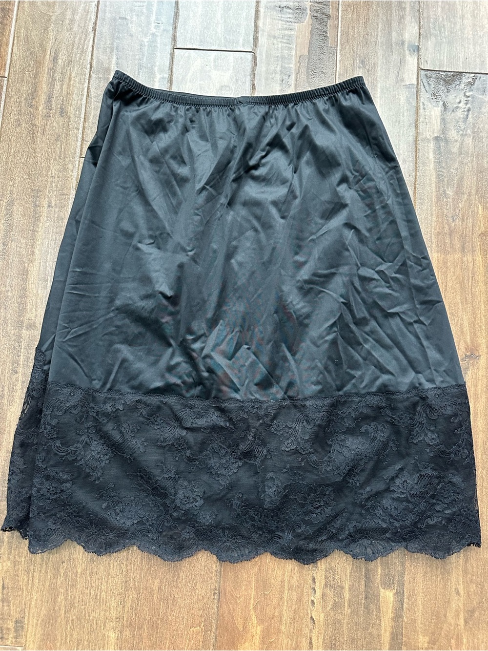 Vintage Vanity Fair Black Half Slip Lace Trim Size Small